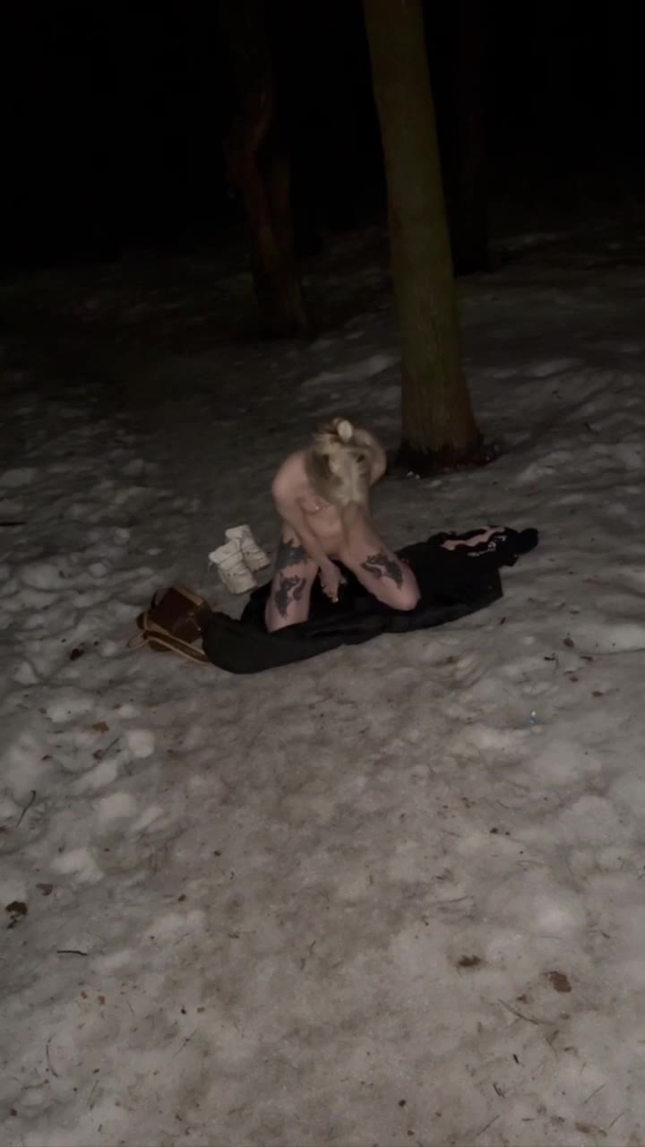 Blogger XANYBUNNY is brutally fucked in the forest by sportsmen