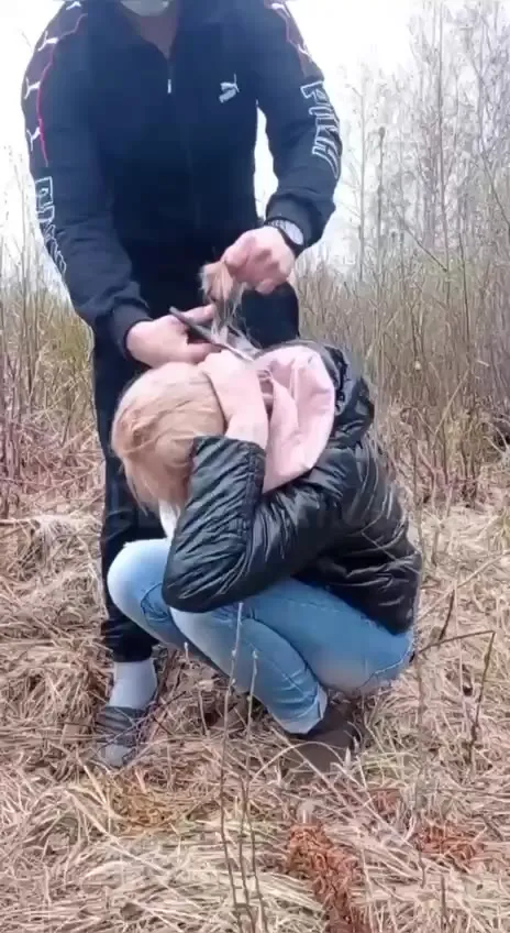 Закладчицу постригли 😏